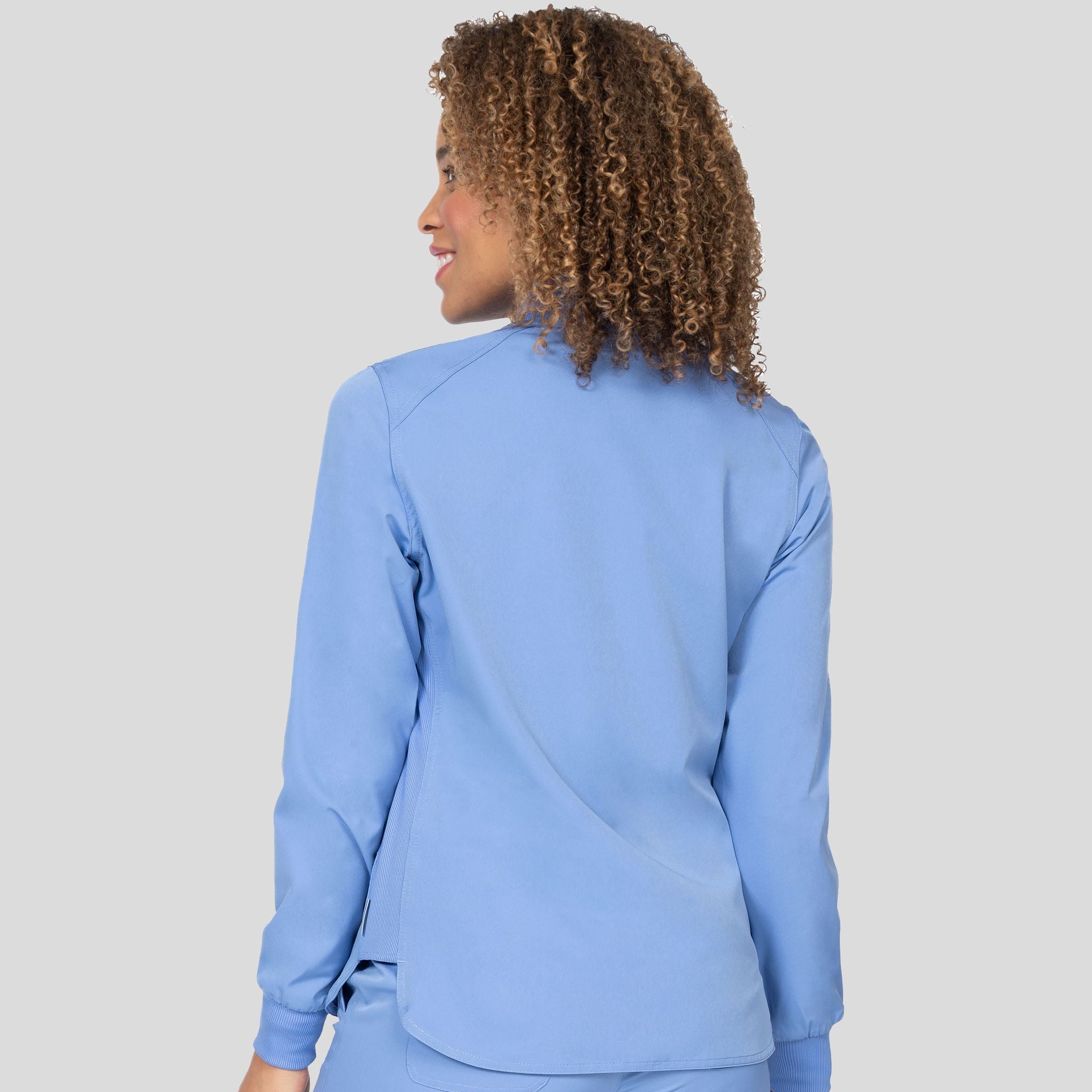 Zavate_AvaTherese_2022_ciel_back