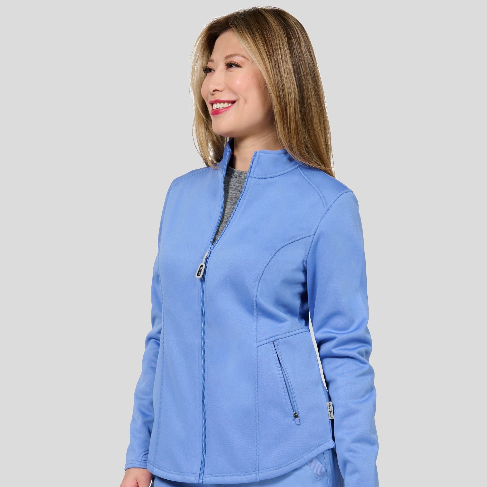 Zavate_AvaTherese_2023_ciel_left